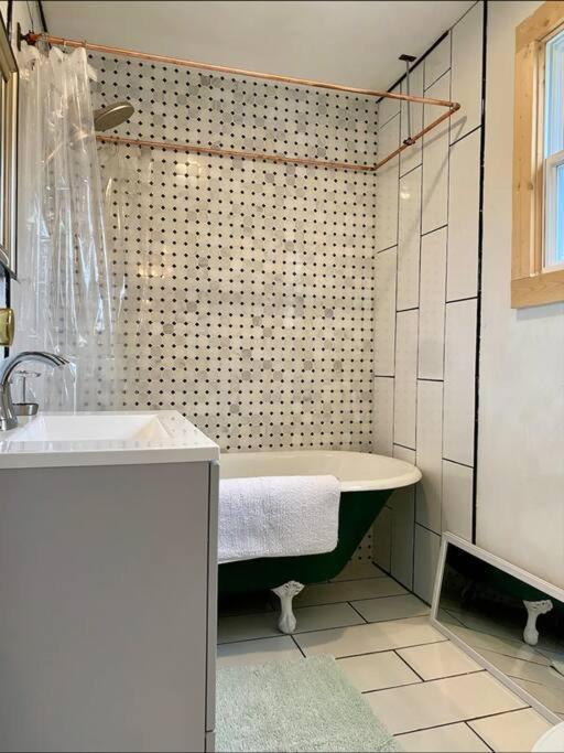 Studio Apt W Garden キングストン エクステリア 写真