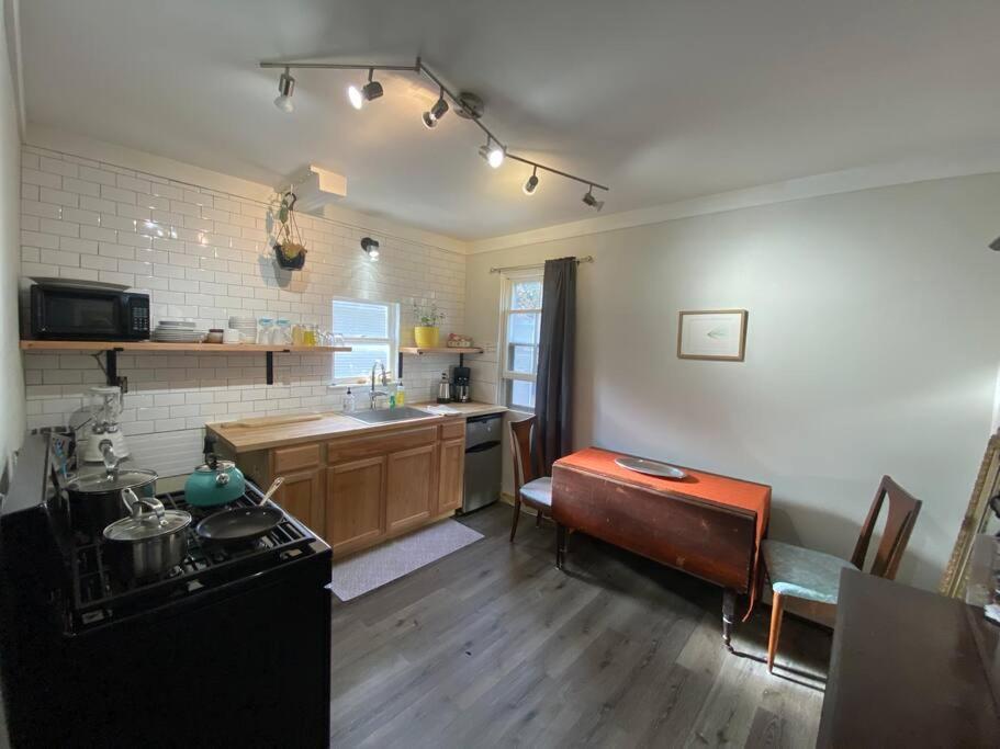 Studio Apt W Garden キングストン エクステリア 写真