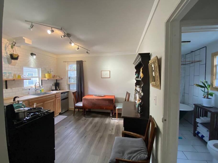 Studio Apt W Garden キングストン エクステリア 写真